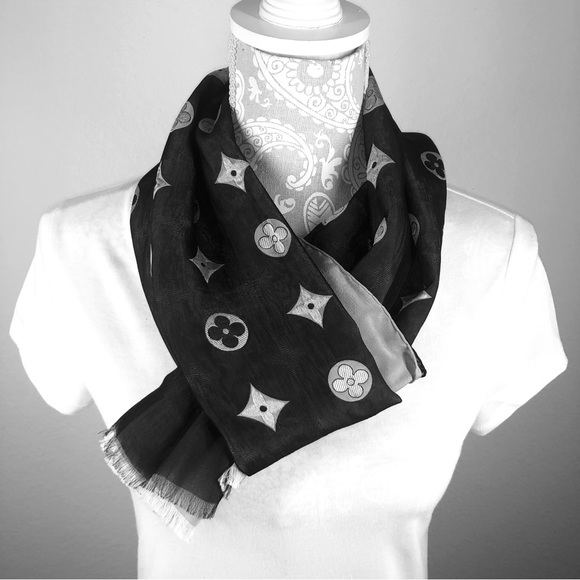Louis Vuitton Accessories - Authentic Louis Vuitton Reversible Silk Blend Logo Scarf EUC